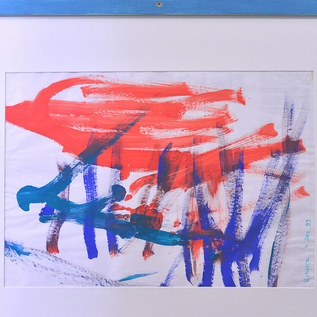 Von Kind mit Wasserfarben gemaltes Bild 